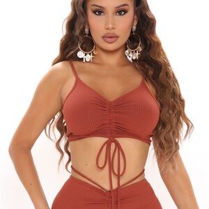 🤑 LOW START NWOT Rust Ribbed Crop Top